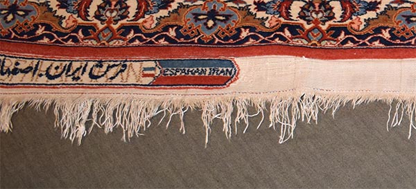 Voor restauratie tapijt franjes Voor restauratie tapijt franjes